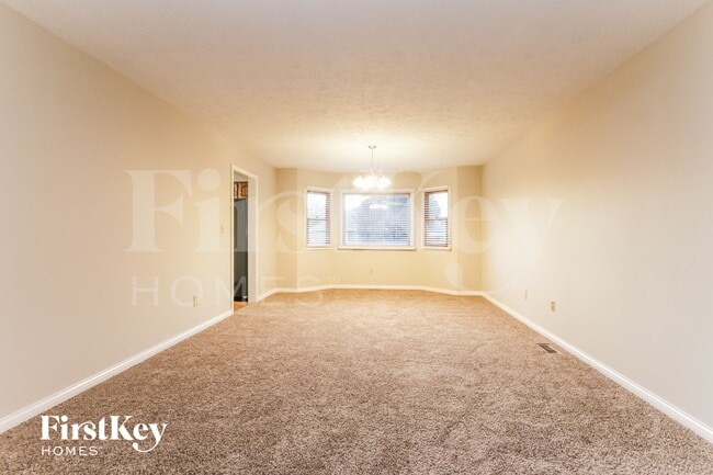 458 Pebble Way in Greenwood, IN - Building Photo - Building Photo