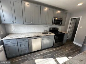 4206 Marple St in Philadelphia, PA - Building Photo