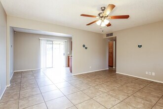 17240 N 15th Ave in Phoenix, AZ - Building Photo - Building Photo