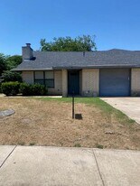 902 Country Aire Dr in Round Rock, TX - Building Photo