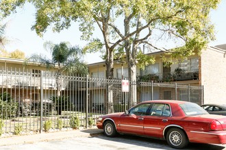 Plazawood Apartments in Houston, TX - Building Photo - Building Photo