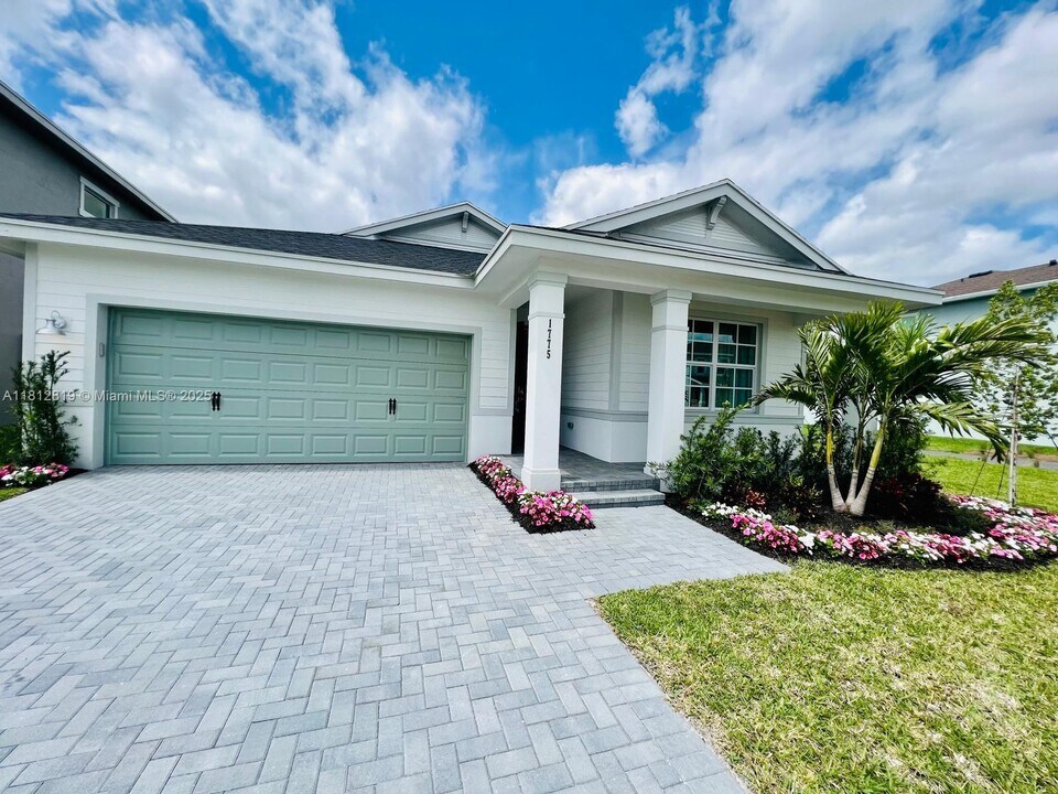 1775 Wandering Willow Wy in Loxahatchee, FL - Foto de edificio