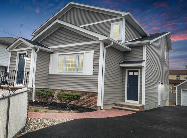 61 Chestnut St, Unit 1 in Lodi, NJ - Building Photo - Building Photo