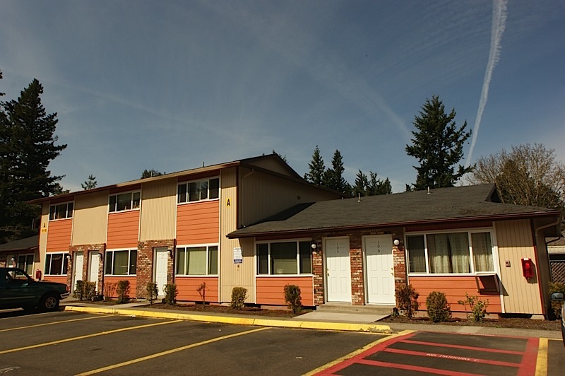 Raintree Apartments in Portland, OR - Building Photo