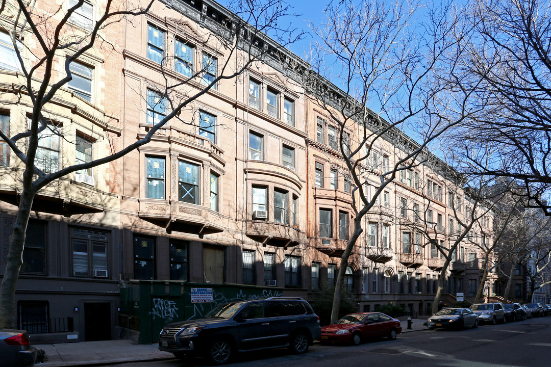 29 W 89th St in New York, NY - Building Photo