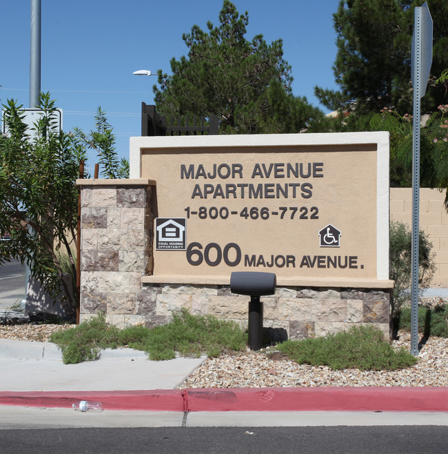 Asi Major Ave Apartments in Henderson, NV - Building Photo - Building Photo