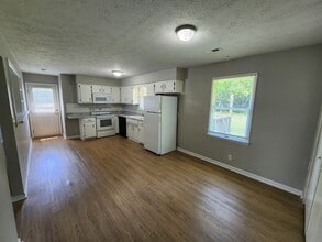 109 Eagle Dr in Lawrenceburg, KY - Building Photo - Building Photo