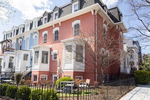 1700 V St NW, Unit 4 in Washington, DC - Building Photo