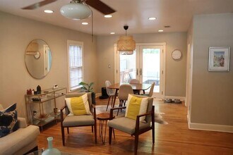 1200 Alegria Rd in Austin, TX - Building Photo - Building Photo