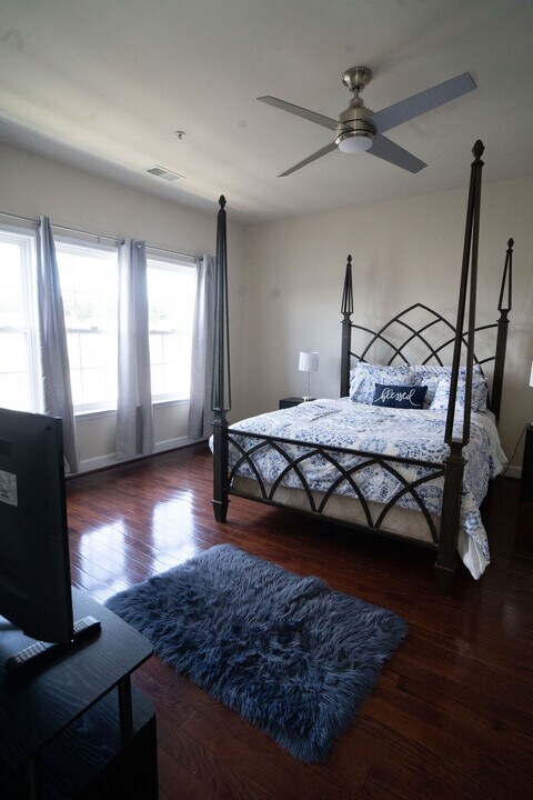 604 Kingfisher Ave, Unit Upper in Gaithersburg, MD - Foto de edificio