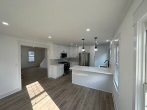 21 Waverly Pl in Red Bank, NJ - Building Photo - Building Photo