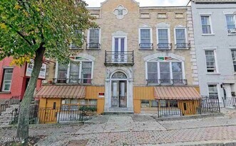 164 Madison Ave in Albany, NY - Building Photo