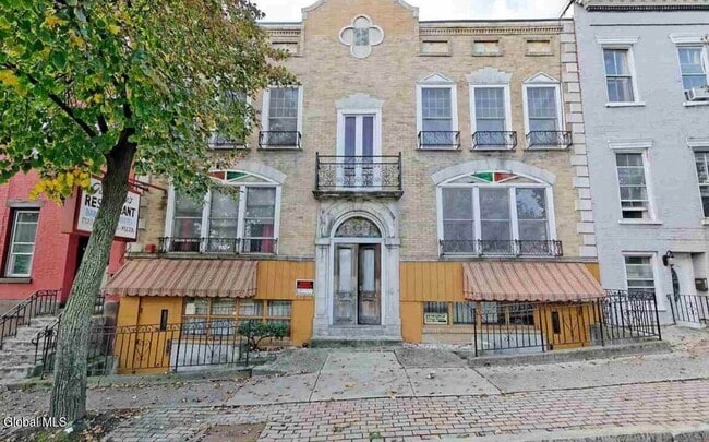 property at 164 Madison Ave