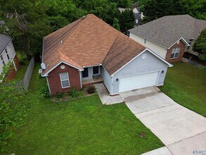 183 Hollington Dr NE in Huntsville, AL - Building Photo - Building Photo