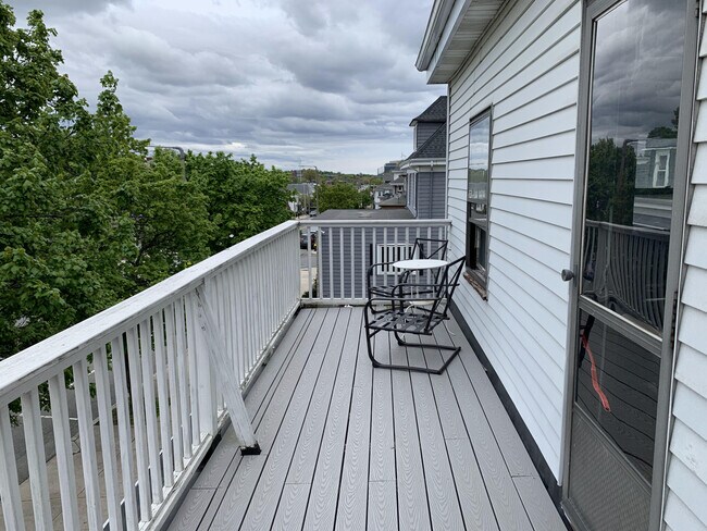 310 Market St, Unit 2