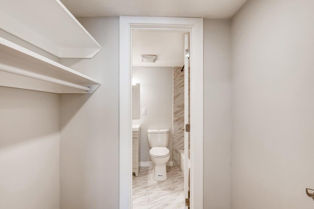 Crystal Gardens Apartments in Atlanta, GA