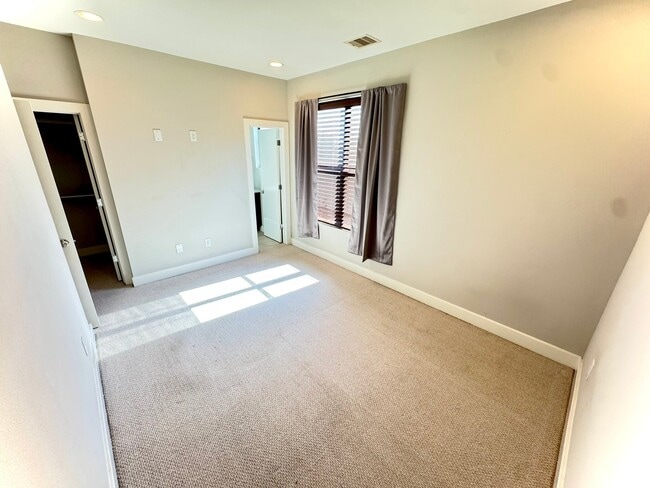 property at 1613 Milby St