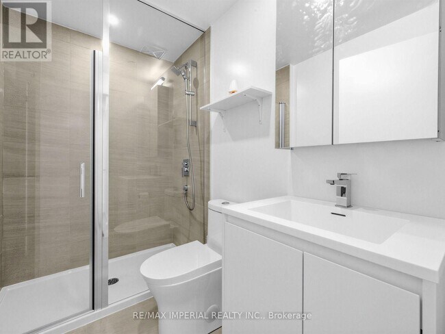 1 Quarrington Ln in Toronto, ON - Building Photo - Building Photo