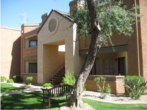 Val Vista Gardens Apartments in Mesa, AZ - Building Photo - Building Photo