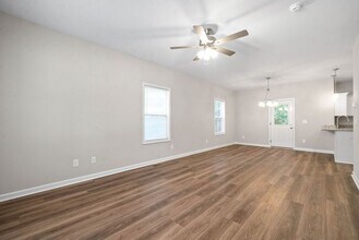 945 Cumberland Dr in Clarksville, TN - Building Photo - Building Photo