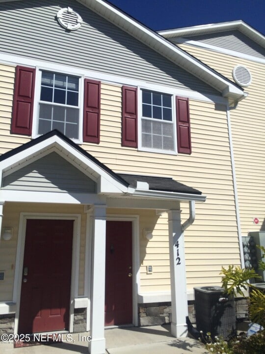 2200 Marsh Hawk Ln in Fleming Island, FL - Building Photo