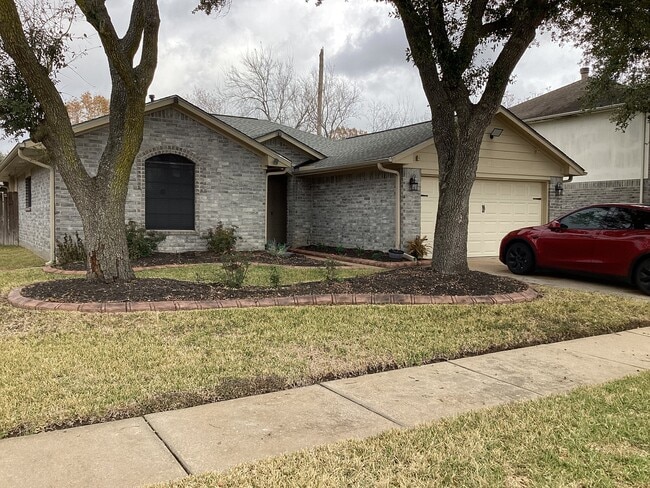 property at 17046 Clan MacIntosh Dr