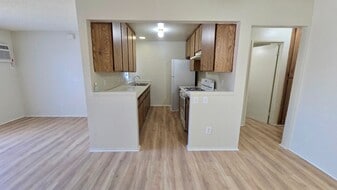 5906 Challen Ave, Unit 4 in Riverside, CA - Building Photo