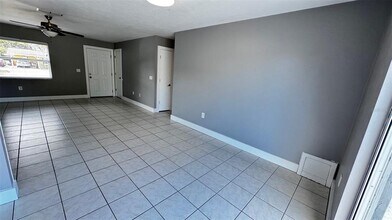 3935 Middlesex Pl in Sarasota, FL - Building Photo - Building Photo