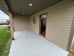 3617 Justine Drive in Pontoon Beach, IL - Building Photo - Building Photo