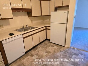 703 E Gay St in Harrisonburg, VA - Building Photo - Building Photo