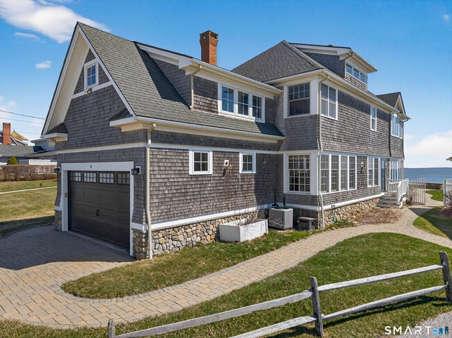 property at 4 Point Rd