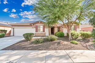 8767 W Fleetwood Ln in Glendale, AZ - Building Photo