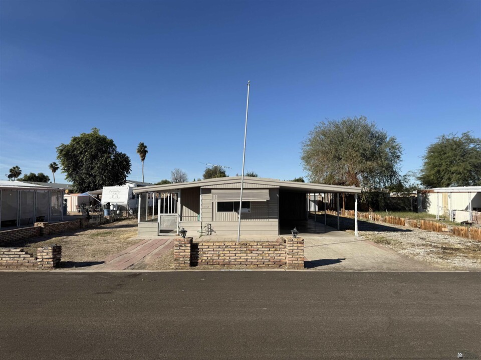 11268 S Hummingbird Ln in Yuma, AZ - Building Photo
