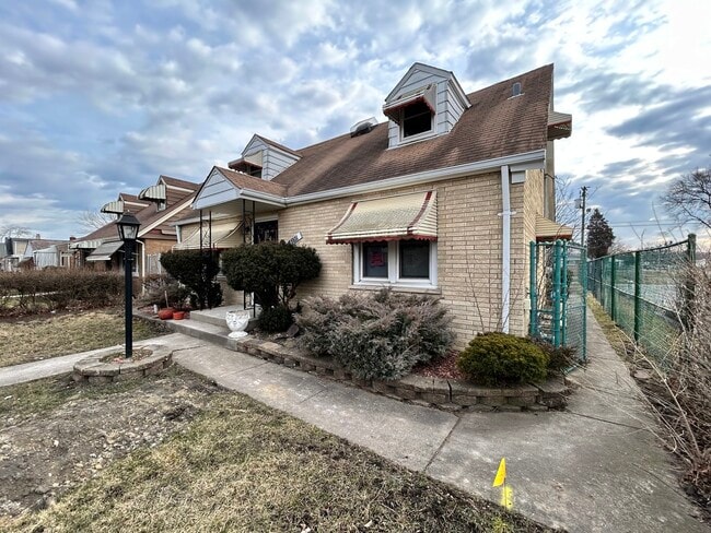 property at 16155 Honore Ave