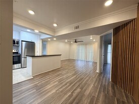 3045 Walnut Bend Ln in Houston, TX - Building Photo