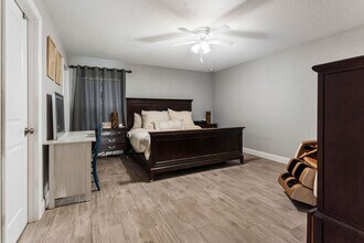609 NE 11th Ave in Mulberry, FL - Building Photo - Building Photo