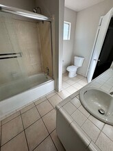 1250 E Shaw Ave in Fresno, CA - Building Photo - Building Photo