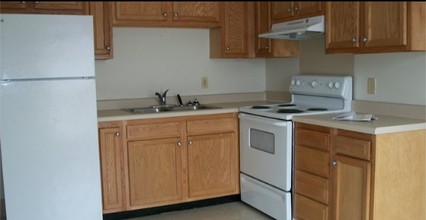 Sandy Run Apartments in Jacksonville, NC - Building Photo - Interior Photo