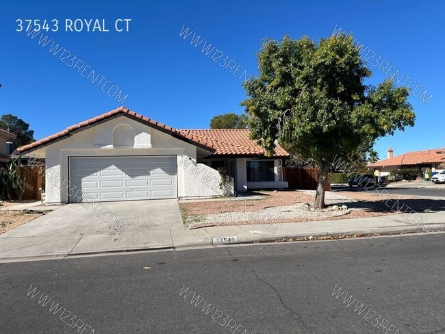 property at 37543 Royal Ct
