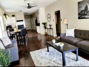 5109 Lindsay St in Houston, TX - Building Photo - Building Photo