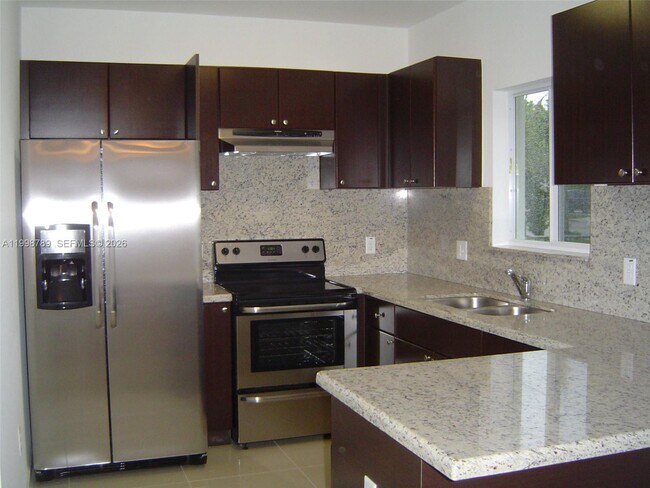 1153 SW 13th St in Miami, FL - Building Photo - Building Photo