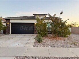 15661 W Smoketree Dr in Surprise, AZ - Building Photo