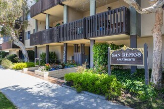 San Remos Apartments in Redondo Beach, CA - Foto de edificio - Building Photo