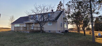 9333 Skyline Dr in Allenton, WI - Building Photo - Building Photo