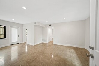 520 Lovett Blvd-Unit -1B in Houston, TX - Building Photo - Building Photo