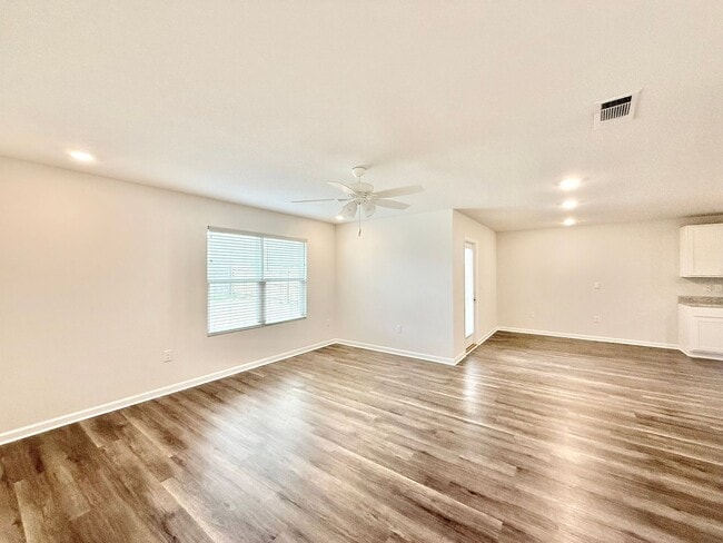 4400 White Cedar Ct in Pace, FL - Building Photo - Building Photo