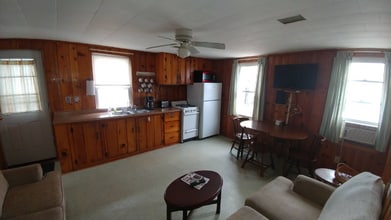 10 K St in Hampton, NH - Building Photo - Building Photo
