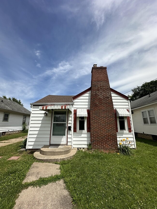 property at 1621 Bruner St