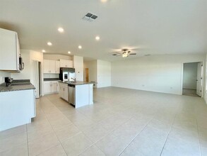 11177 Linden Depot Rd in San Antonio, FL - Building Photo - Building Photo