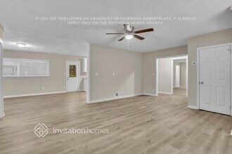 2262 Dodson Dr in East Point, GA - Foto de edificio - Building Photo